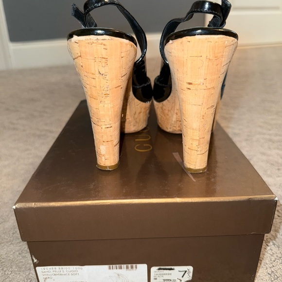 Gucci logo Patent leather and cork slingback platform Sandals - Picture 2 of 5